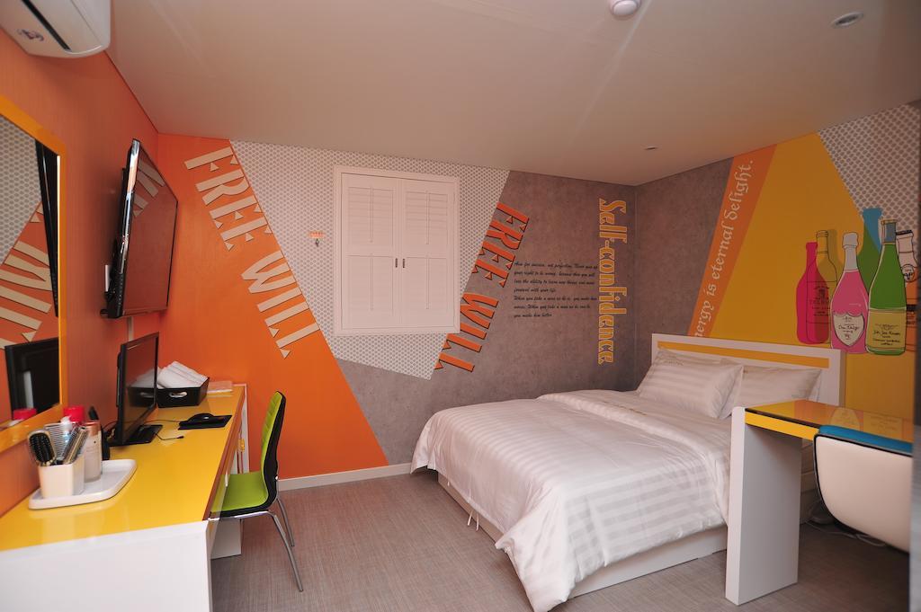 E Hotel Juan Inchon Rum bild